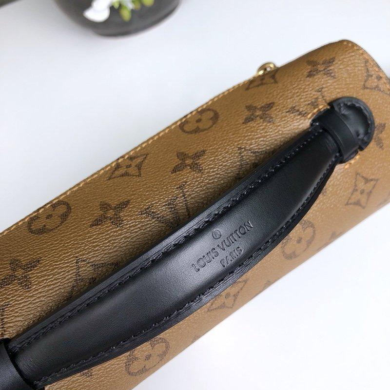 Louis Vuitton Pochette Métis