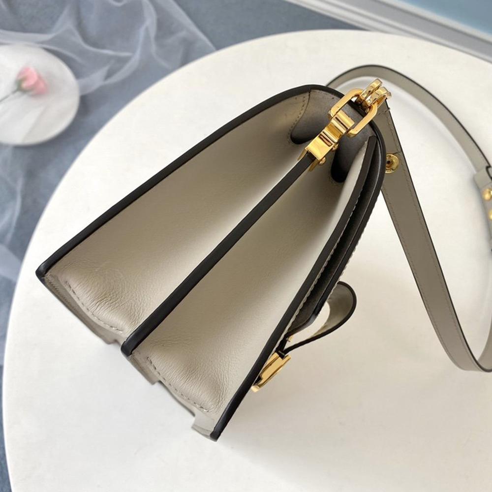 LV Dauphine MM Handbag