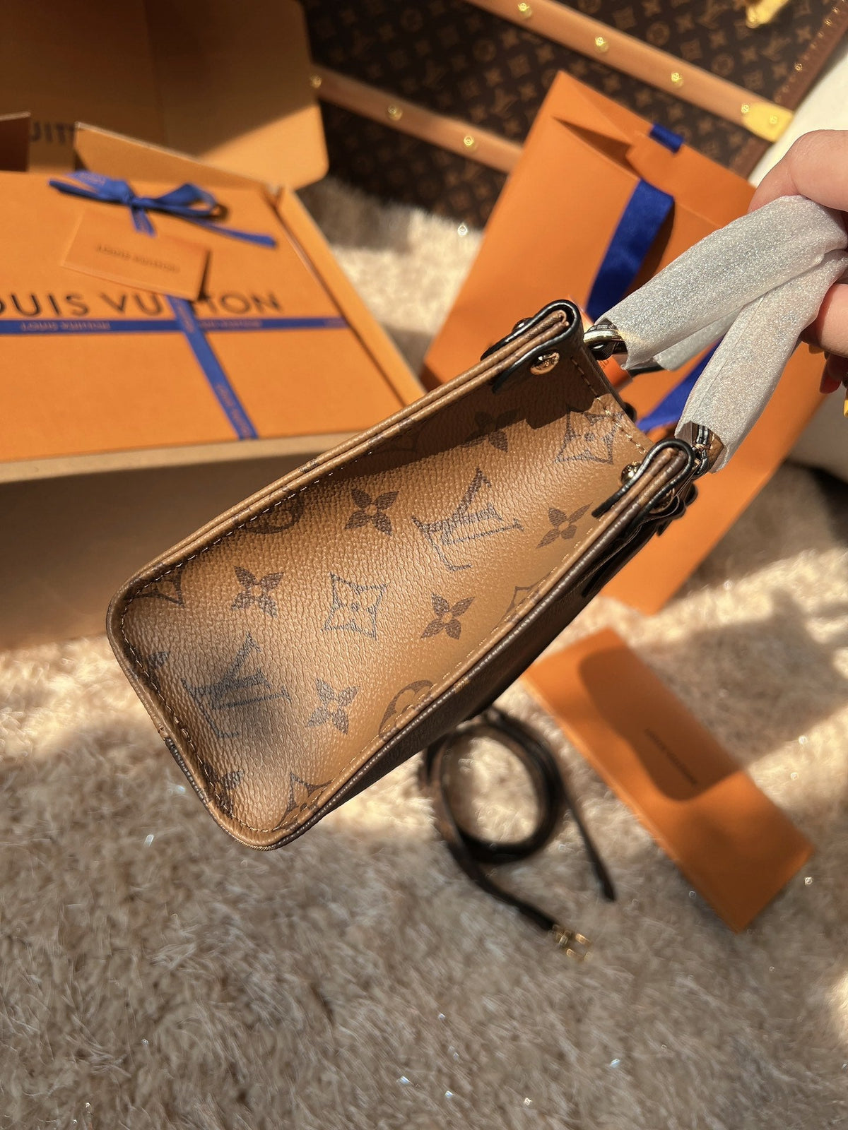 LV OnTheGo PM Monogram Reverse Canvas Tote Handle Bag with Leather Trim and Shoulder Strap