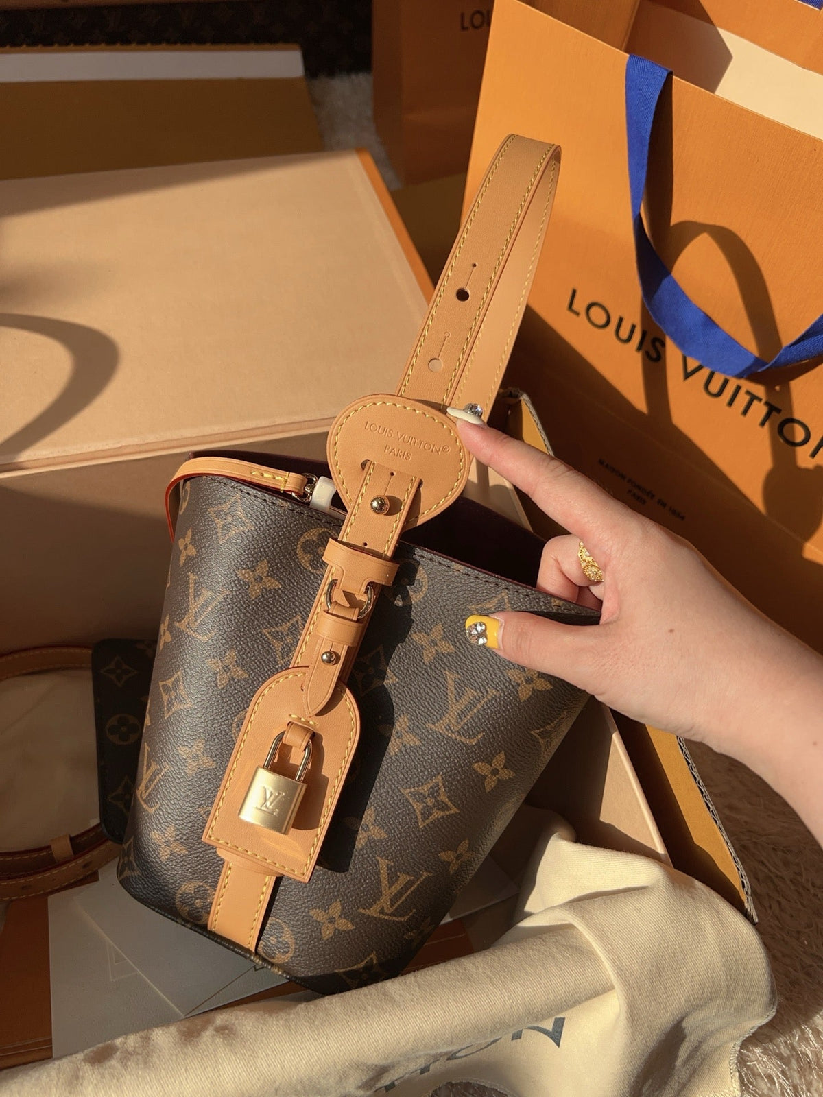 LV Sac Noé BB Monogram Canvas Bucket Shoulder Bag with Leather Trim and Drawstring Closure