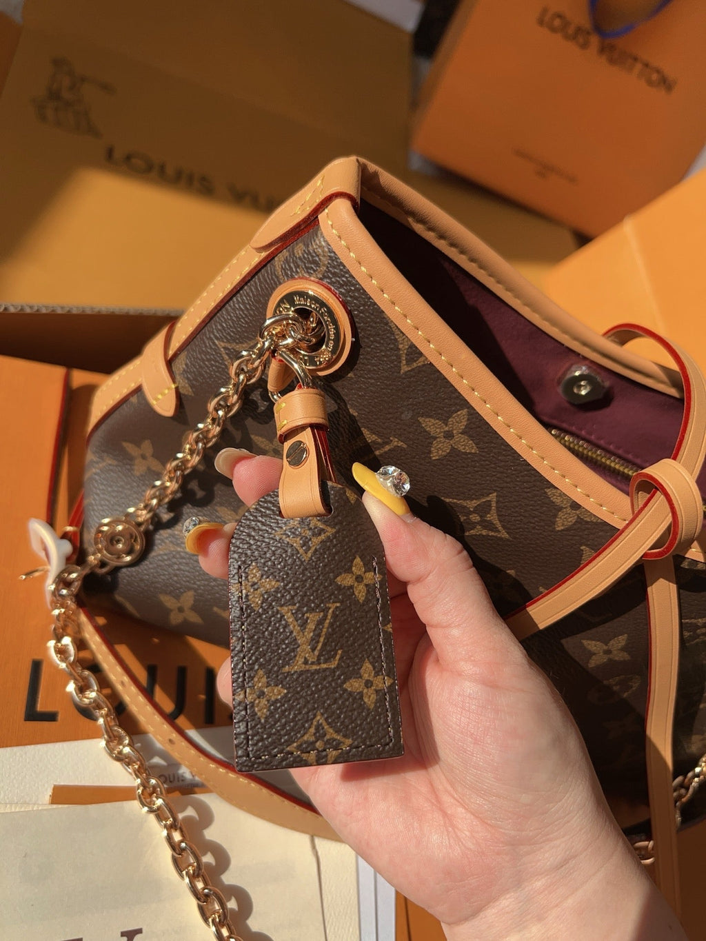 LV Pochette Metis Monogram Canvas Crossbody Bag with Chain Strap