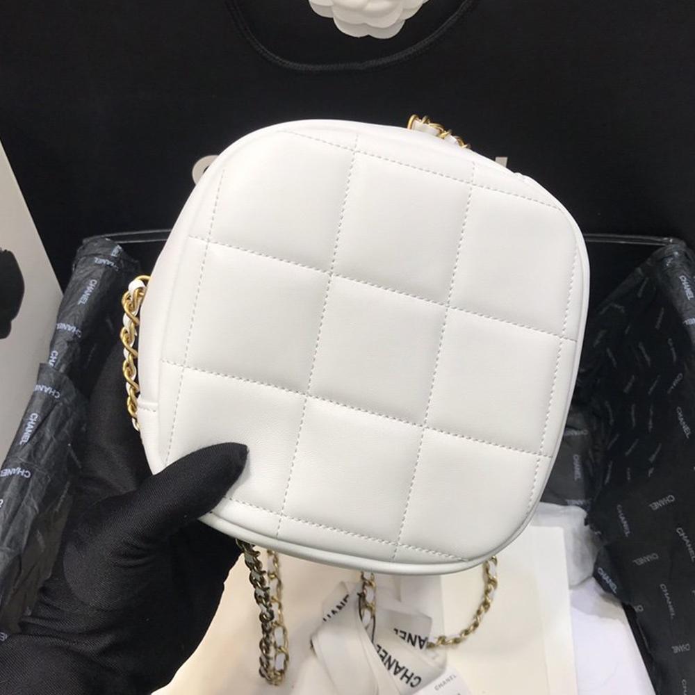 Chanel Runway White Lambskin Leather Diamond Cut Bag Gold Chain