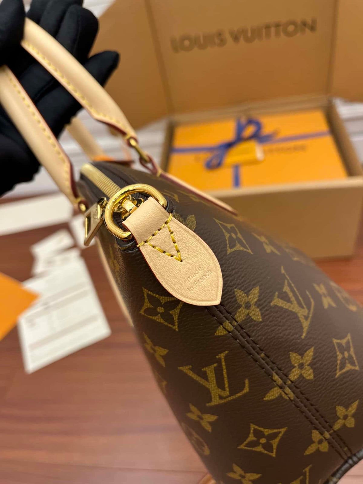 Louis Vuitton Boetie Handbag - Brown