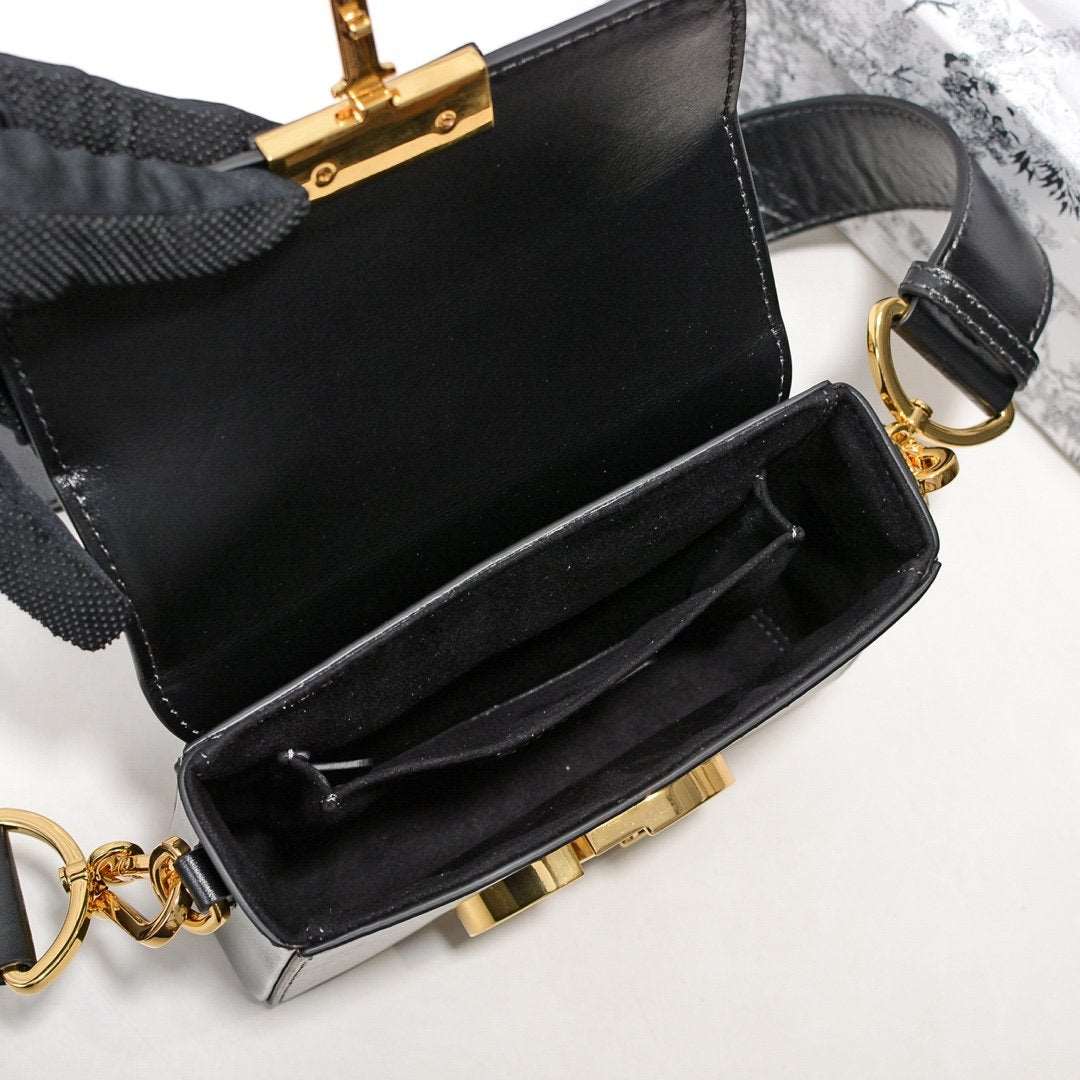 Dior 30 Montaigne Flap Shoulder Crossbody Bag with CD Clasp and Adjustable Leather Strap