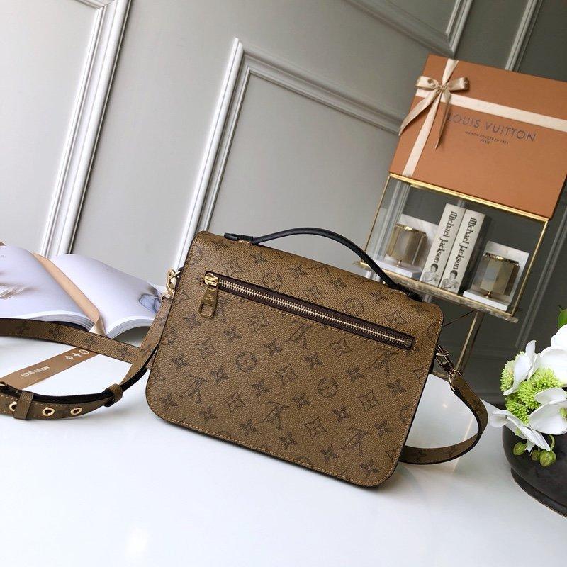 Louis Vuitton Pochette Métis