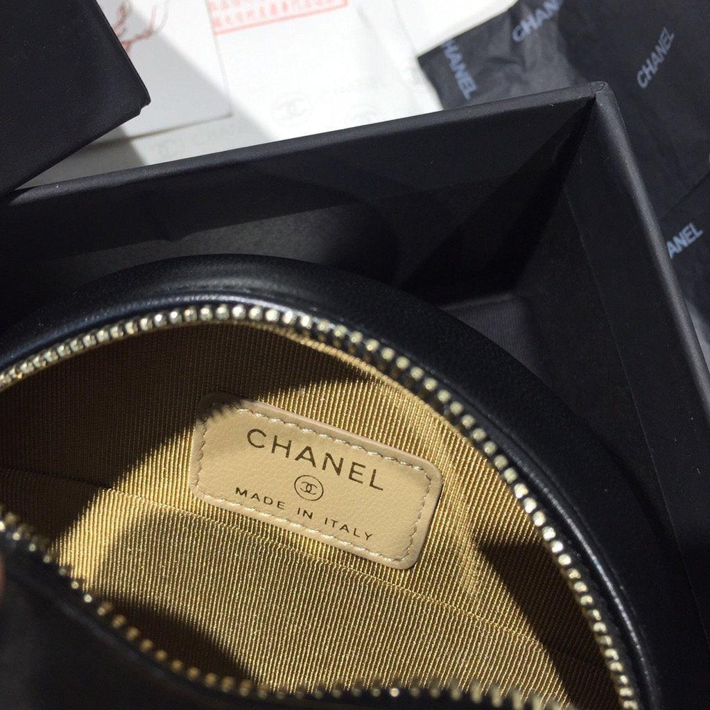 Chanel Pearl Round Clutch with Chain - Black
