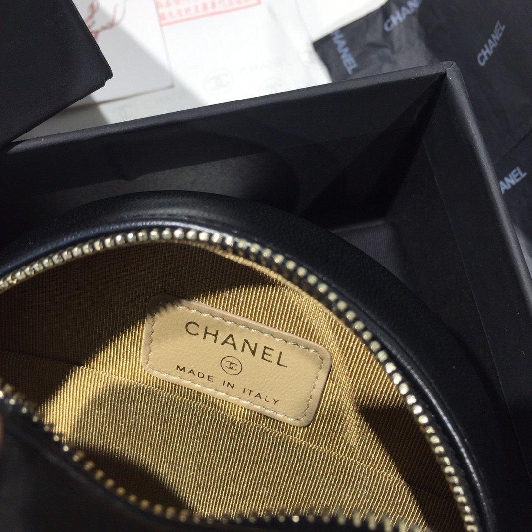 Chanel Pearl Round Clutch with Chain - Black