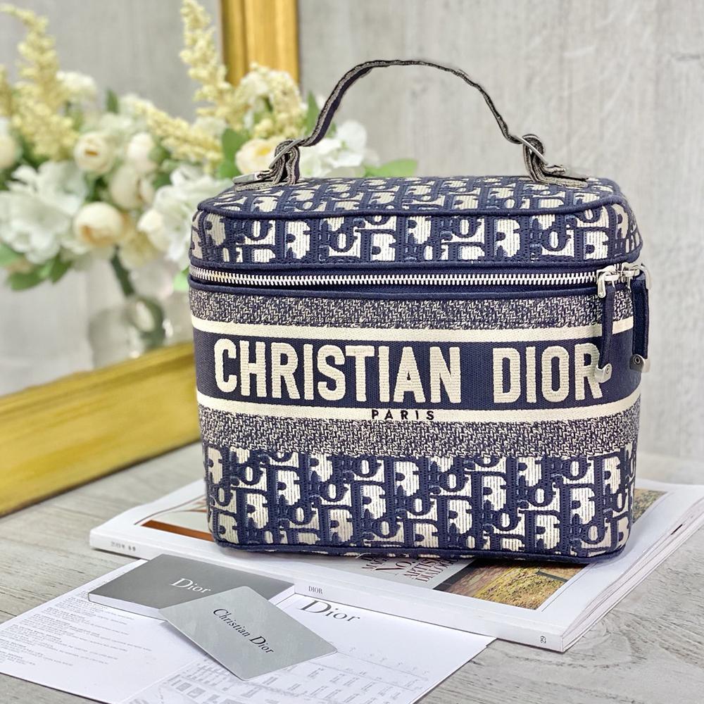 DiorTravel Vanity Case