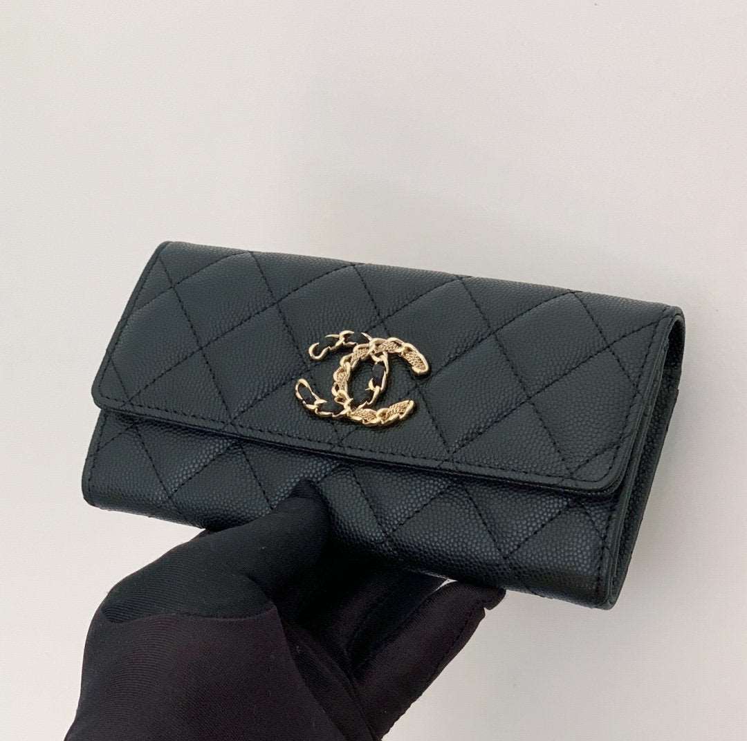 Chanel Caviar Quilted Gusset Flap Wallet