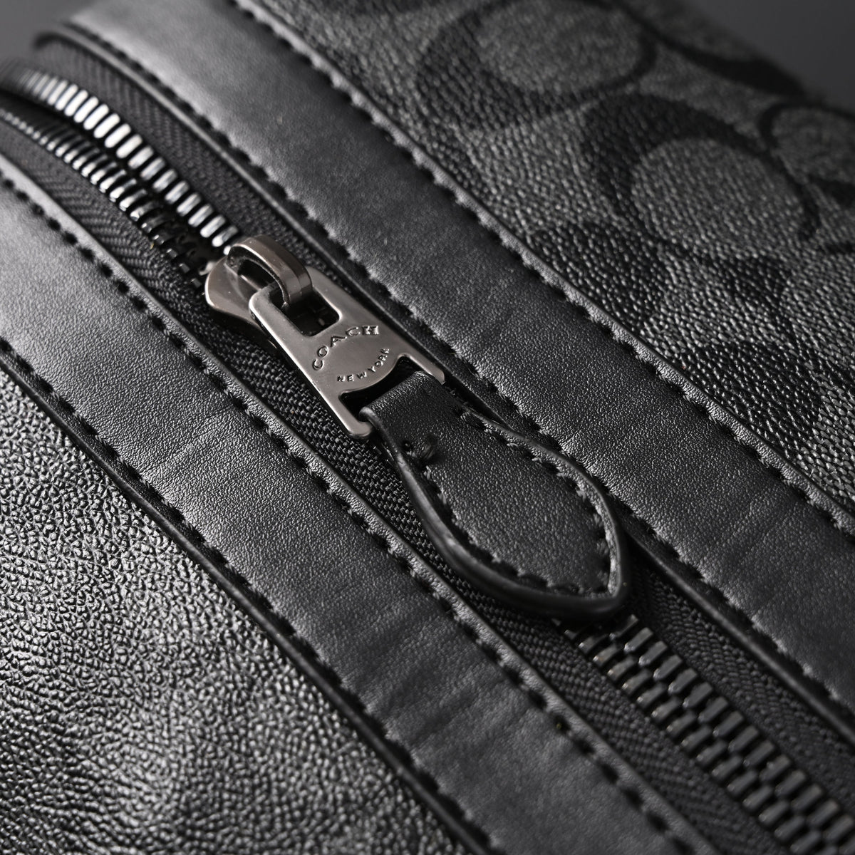 Louis Vuitton Keepall Bandoulière 50 – Damier Graphite Canvas Travel Bag - Grey/Black Checkered Pattern