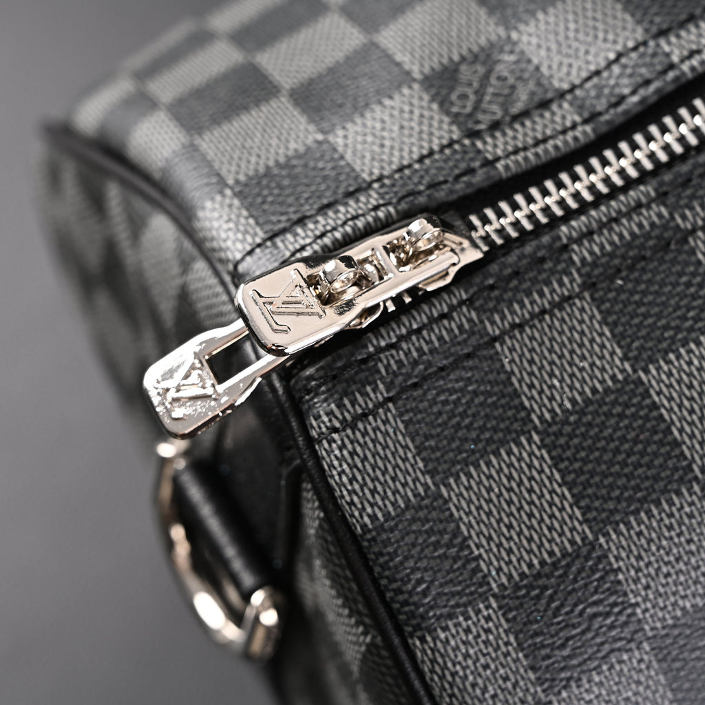 Louis Vuitton Keepall Bandoulière 45 Damier Graphite Canvas Travel Bag