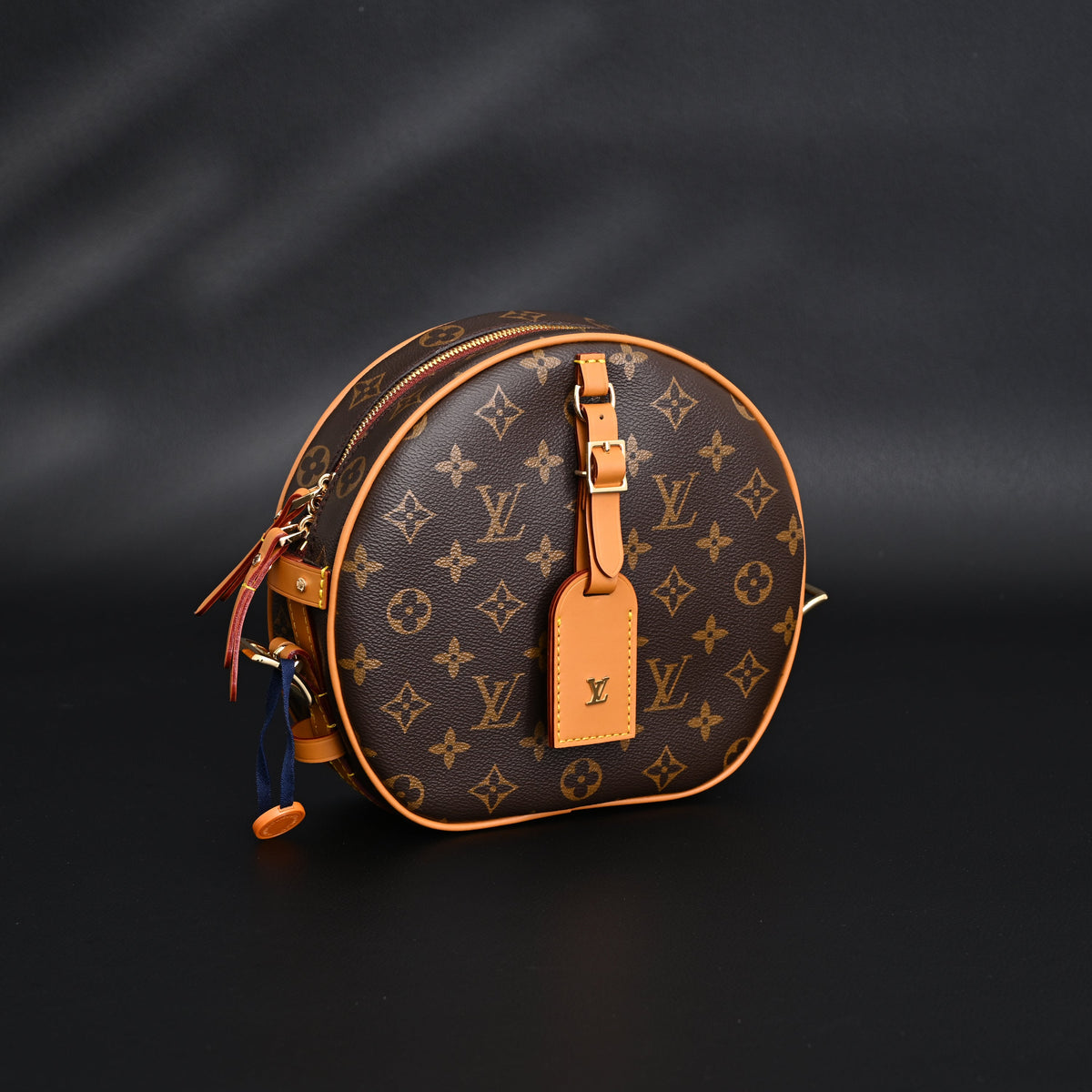 Louis Vuitton Boîte Chapeau Souple MM – Monogram Canvas Crossbody Bag