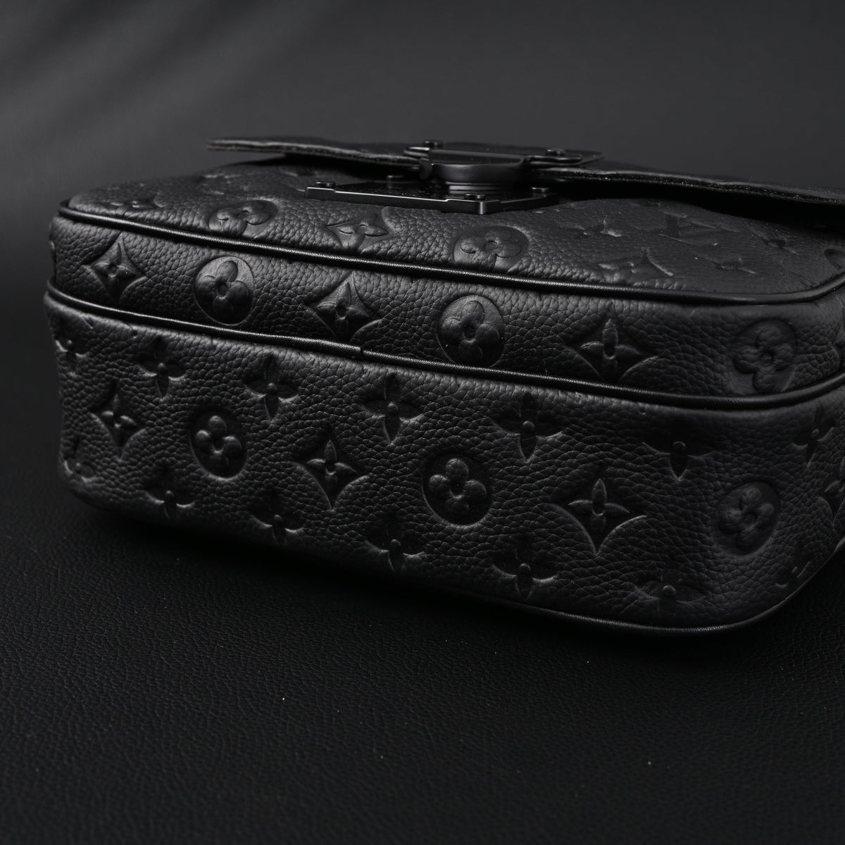 Louis Vuitton Capucines BB Top Handle Bag – Black Taurillon Leather - Classic Black