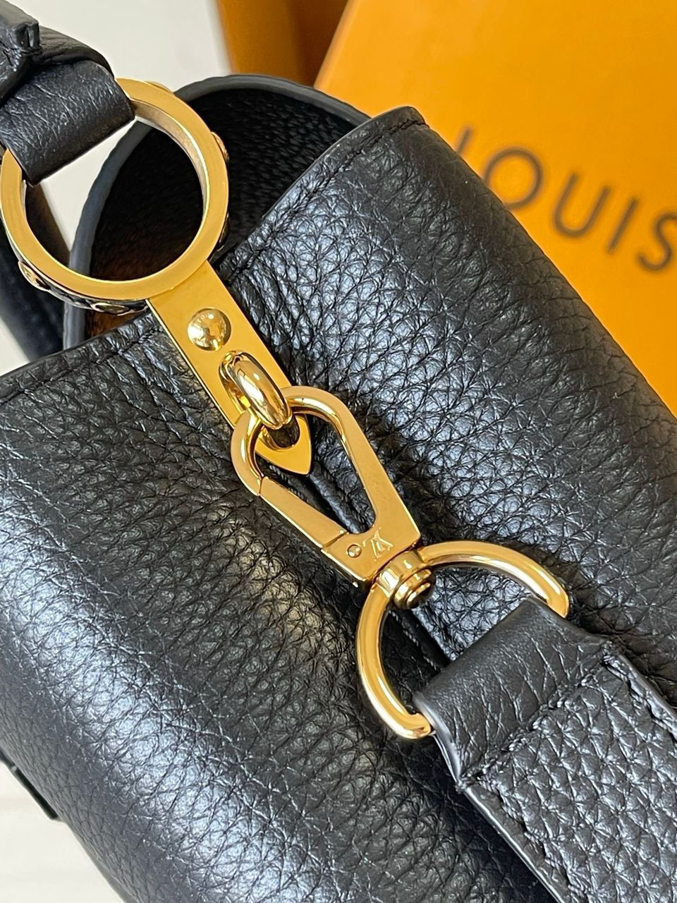 Louis Vuitton Capucines Mini Black Handbag