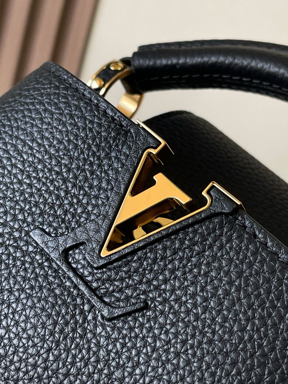 Louis Vuitton Capucines Mini Black Handbag