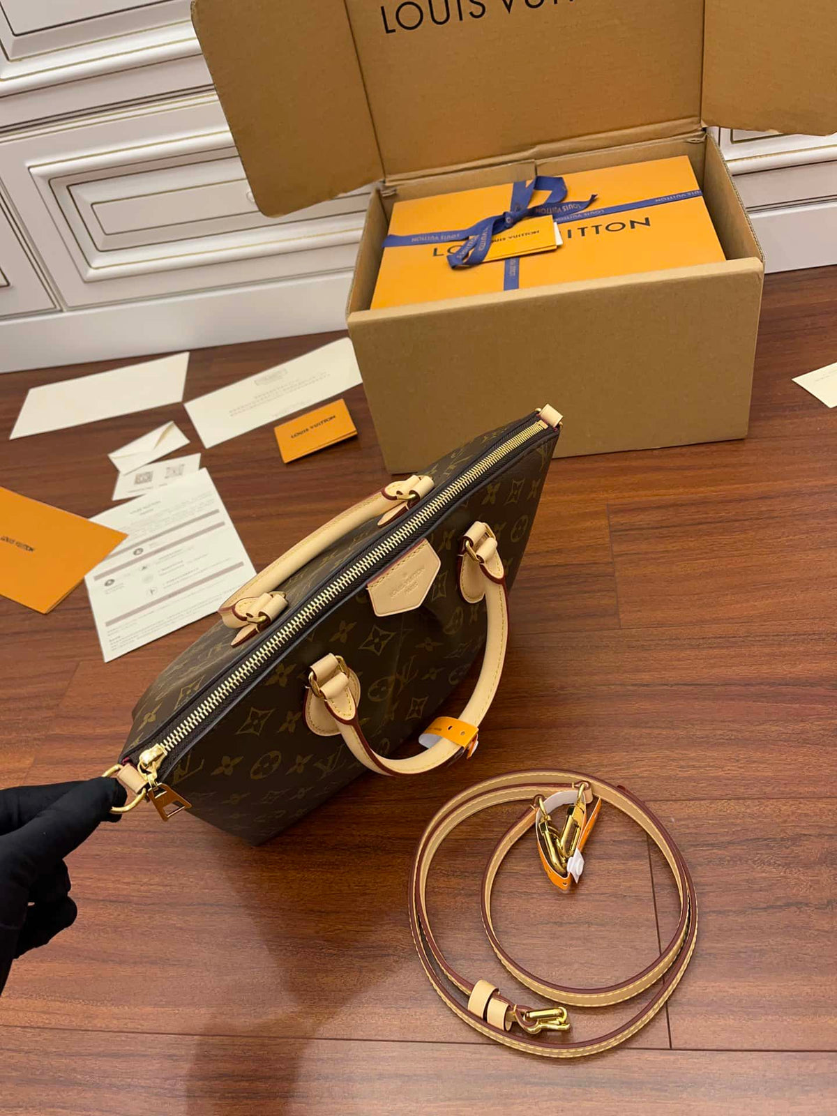 Louis Vuitton Boetie Handbag - Brown