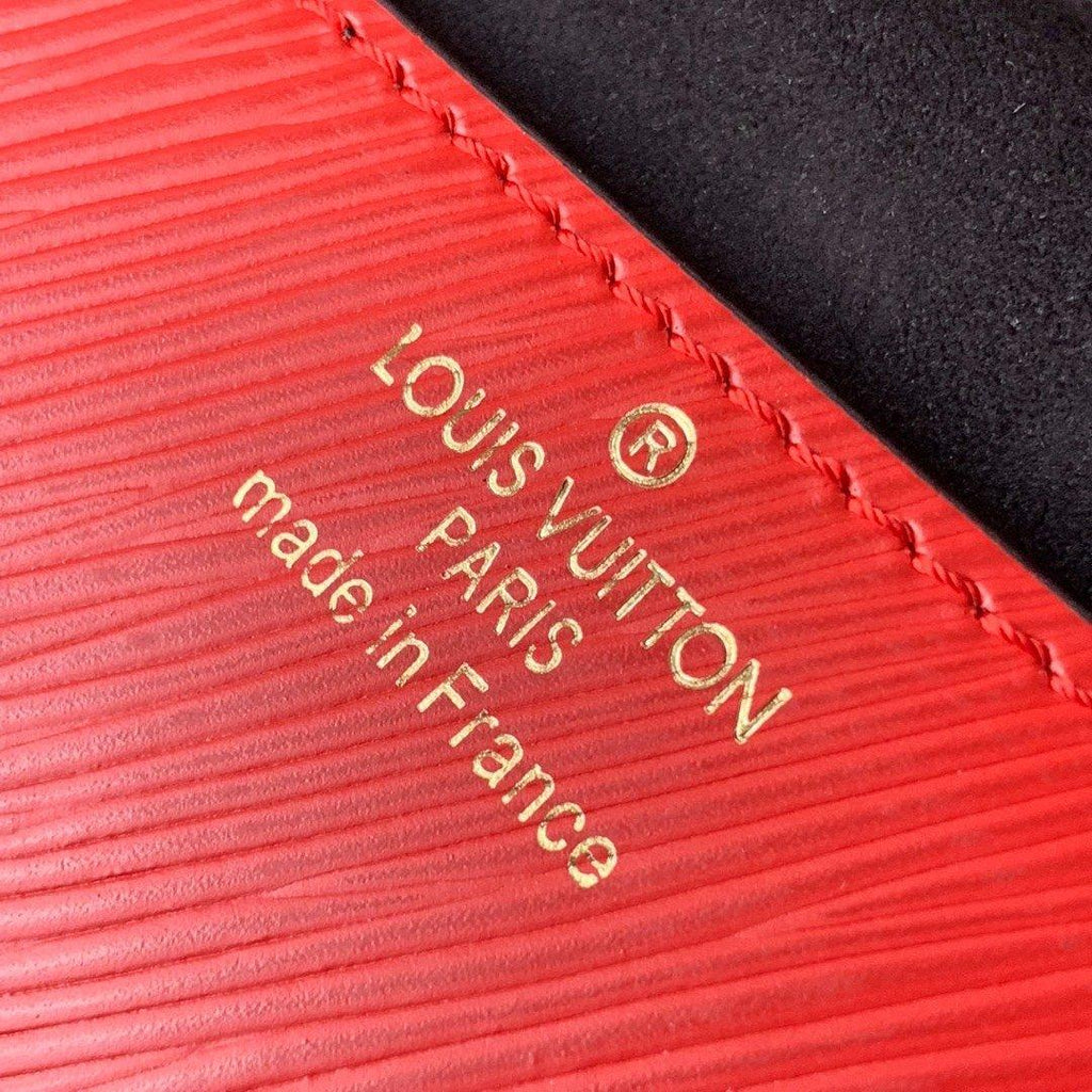 Louis Vuitton Twist MM Shoulder Bag