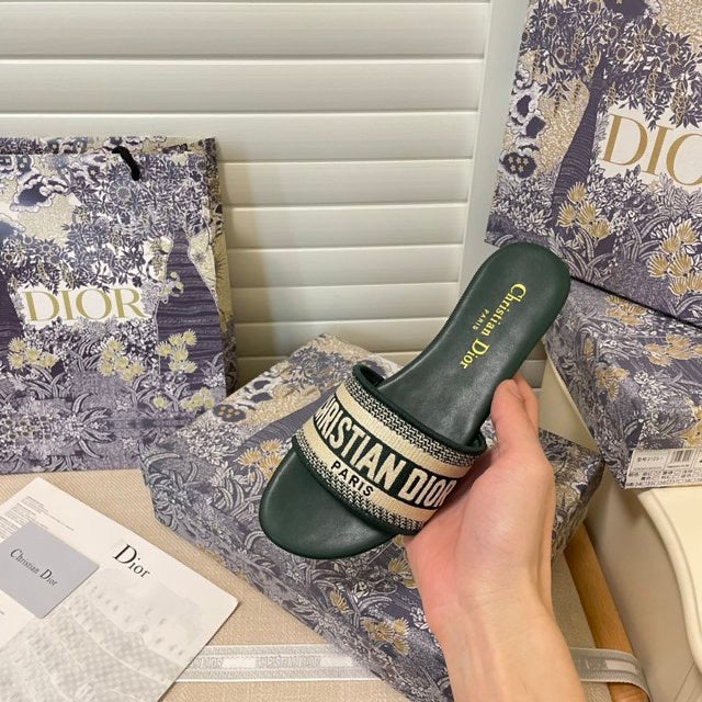 MDS3 Women's Slippers