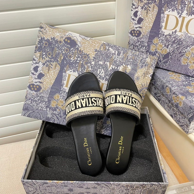 MDS3 Women's Slippers