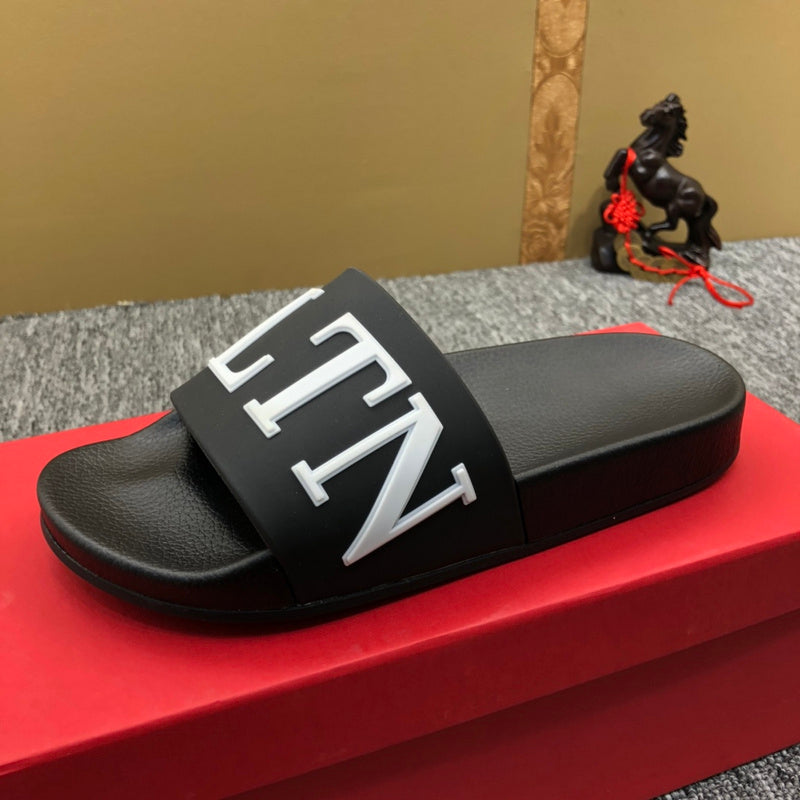 YVS3 Unisex Leather Slippers