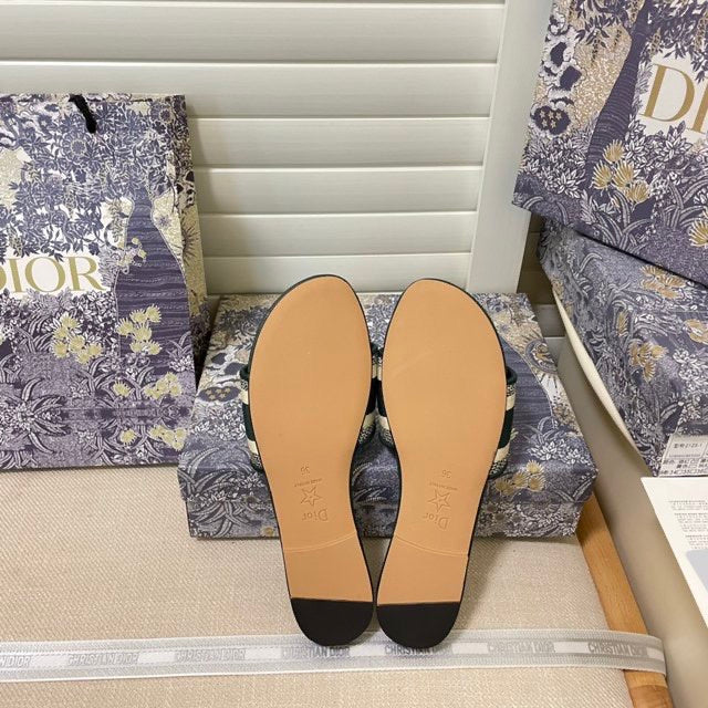 MDS3 Women's Slippers