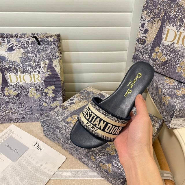 MDS3 Women's Slippers