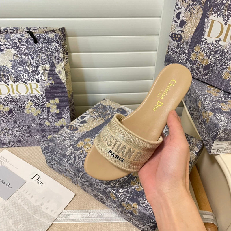MDS3 Women's Slippers