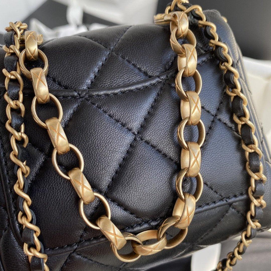 Chanel Small Kiss-Lock Bag - Black