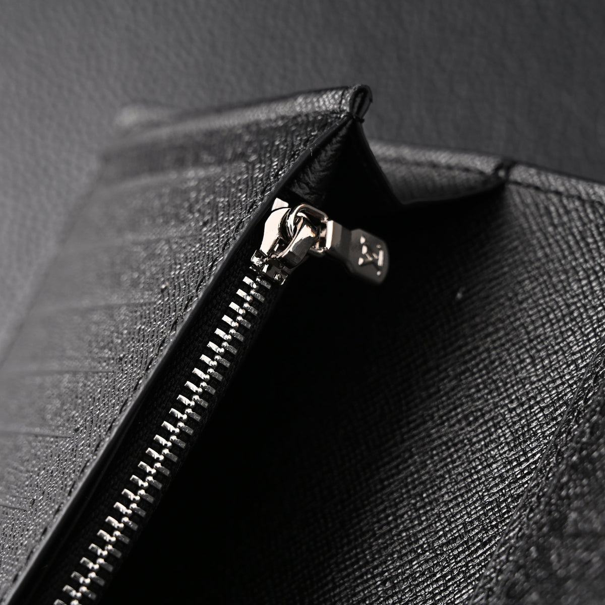 Louis Vuitton Brazza Wallet – Damier Graphite Canvas Long Bifold (N62665) - Black & Grey Damier Graphite