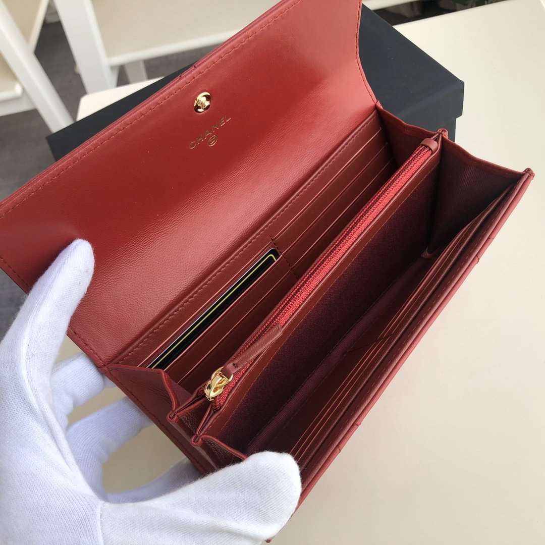 Chanel 19 Quilted Flap Wallet - Red