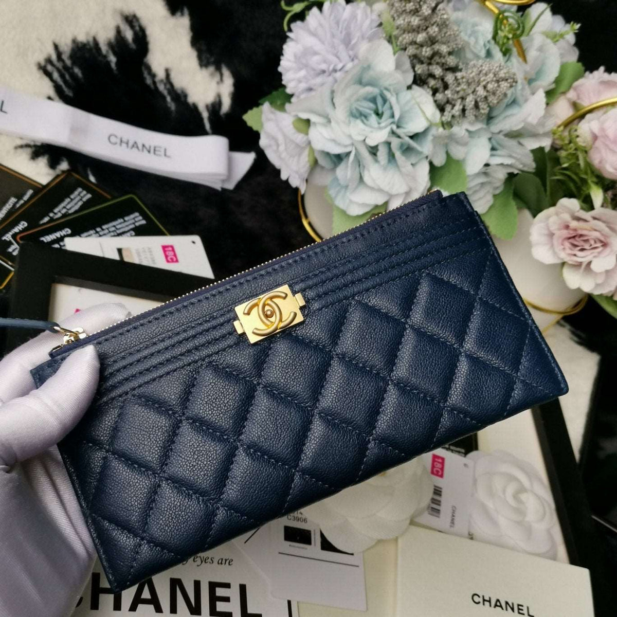 Chanel Caviar Quilted Classic Zip Boy Pouch - Navy