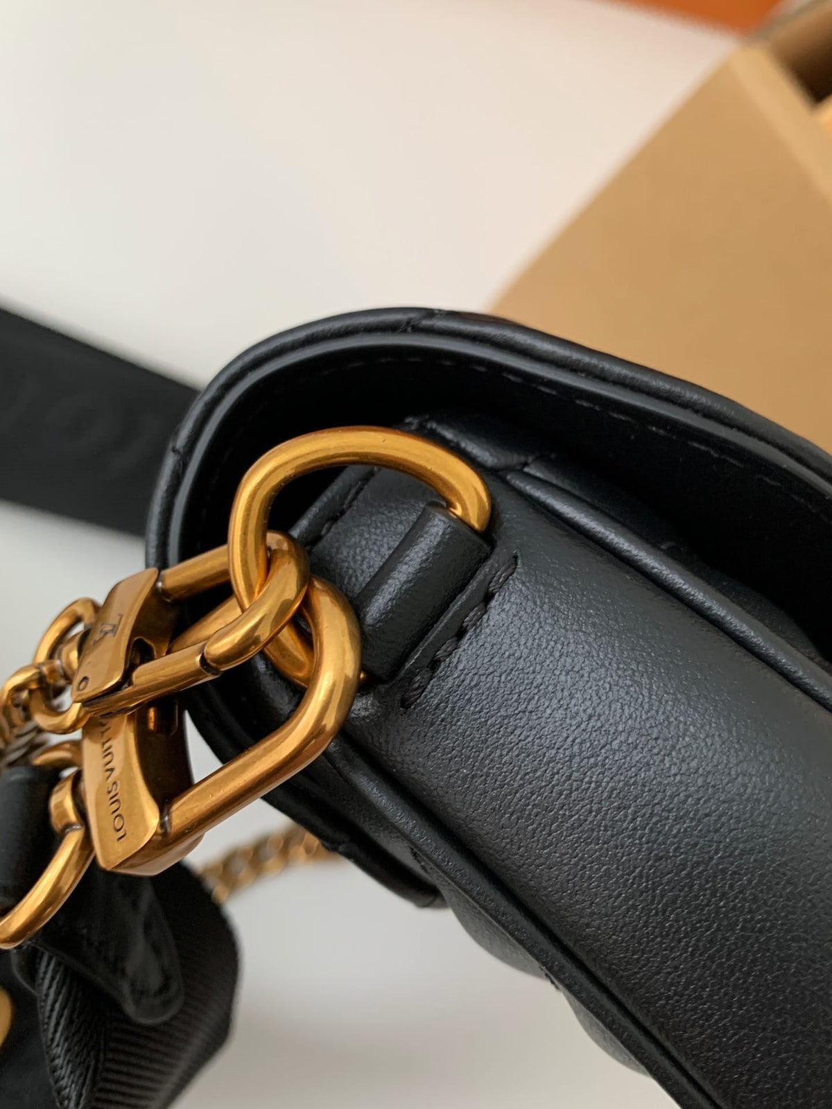 Louis Vuitton New Wave Multi-Pochette Handbag - Black